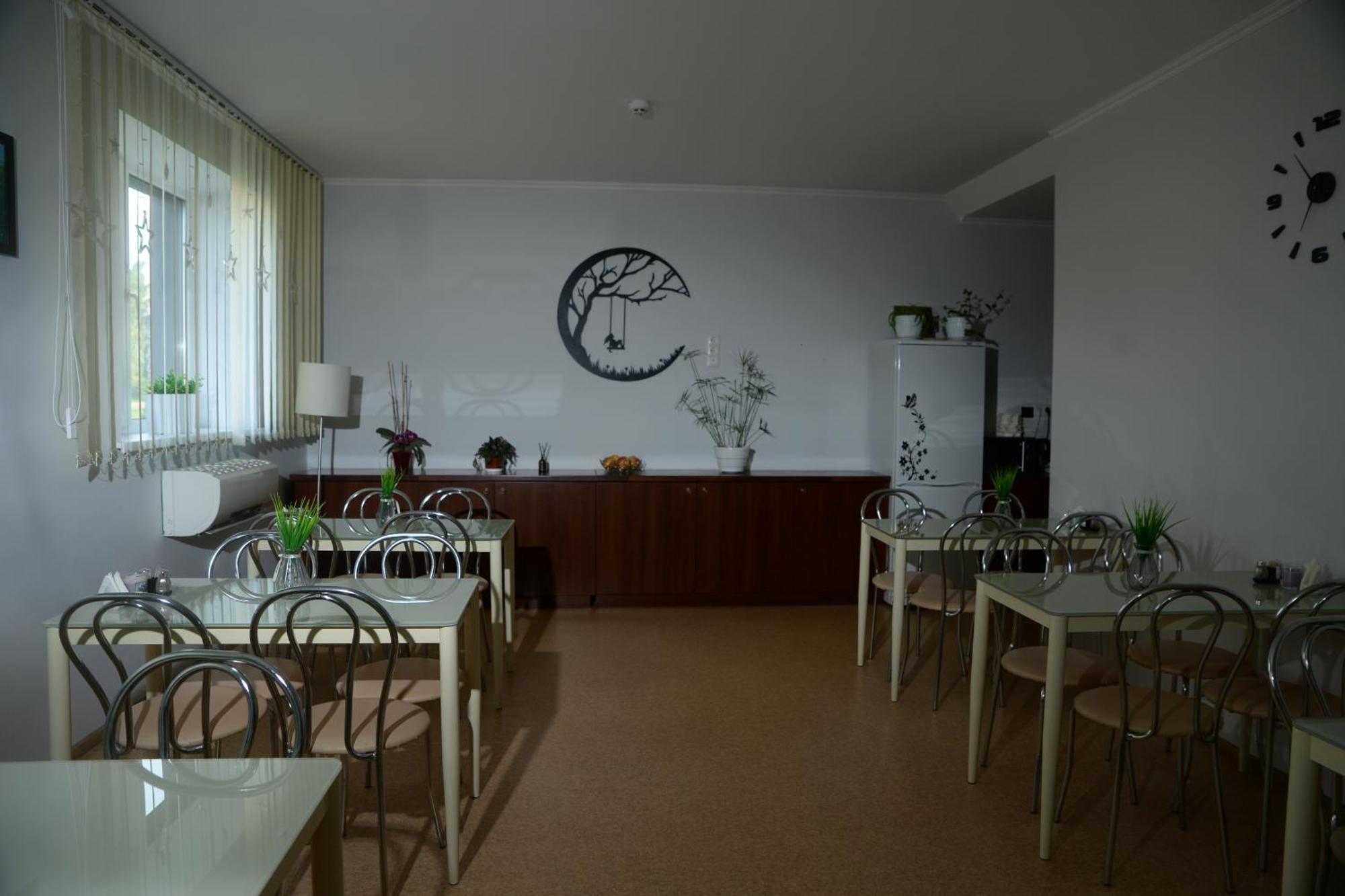 Hotel 7ya Krasnosilske Bagian luar foto